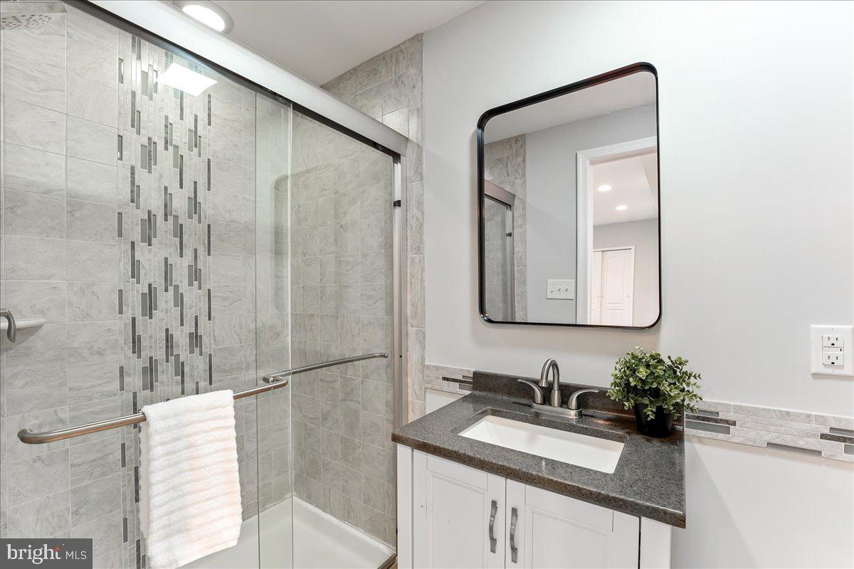 3139 WOODS EDGE DRIVE