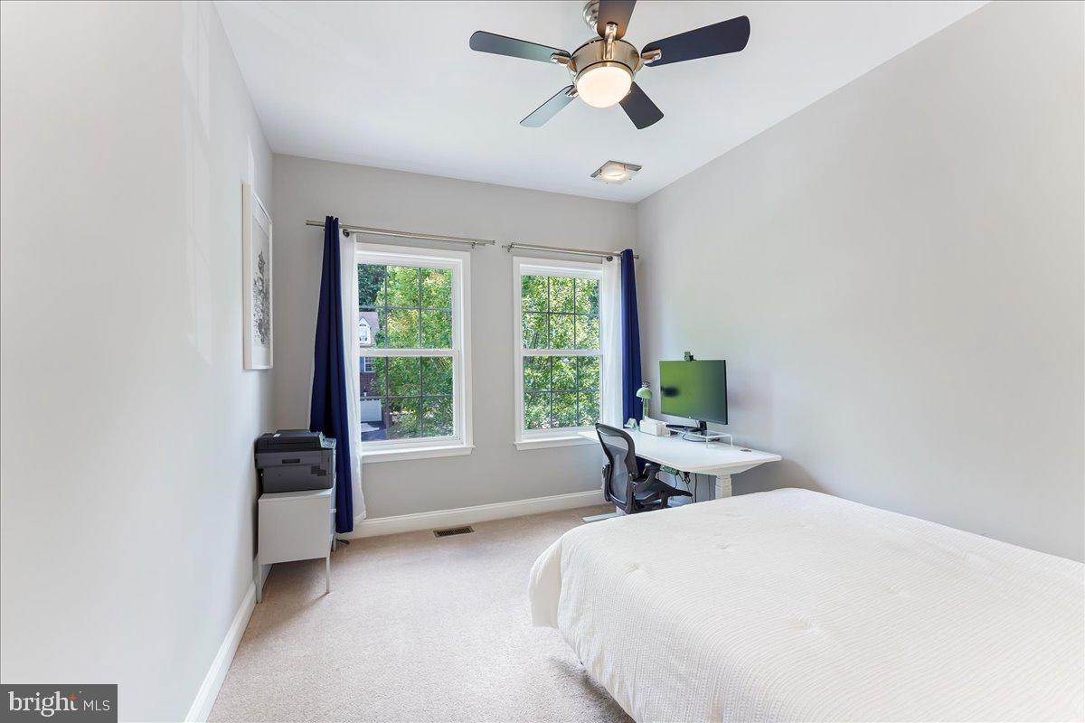 3139 WOODS EDGE DRIVE