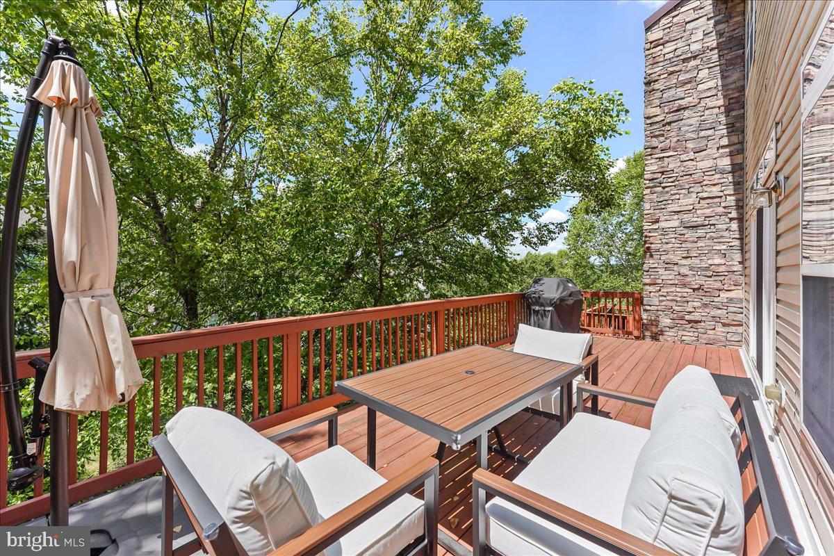 3139 WOODS EDGE DRIVE