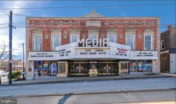 520 N LEMON STREET F-4