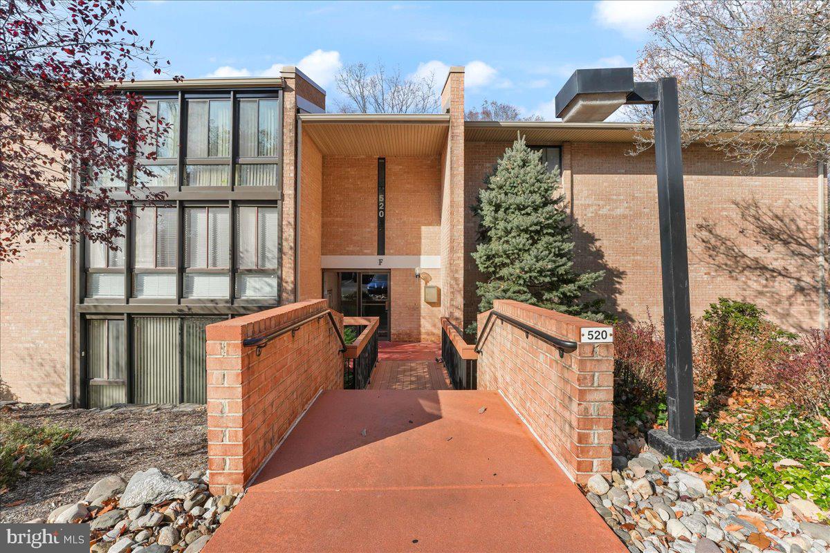 520 N LEMON STREET F-4