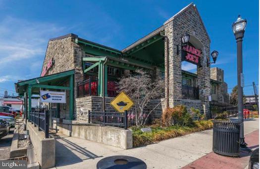 520 N LEMON STREET F-4