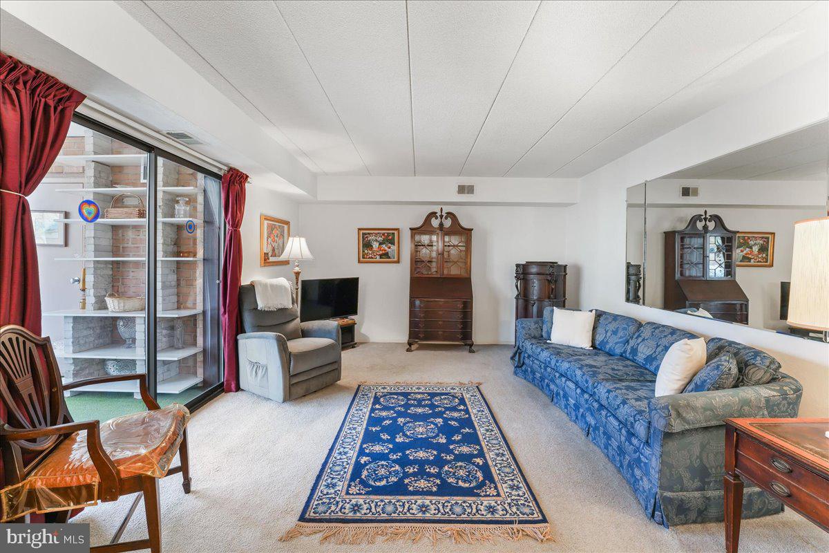 520 N LEMON STREET F-4