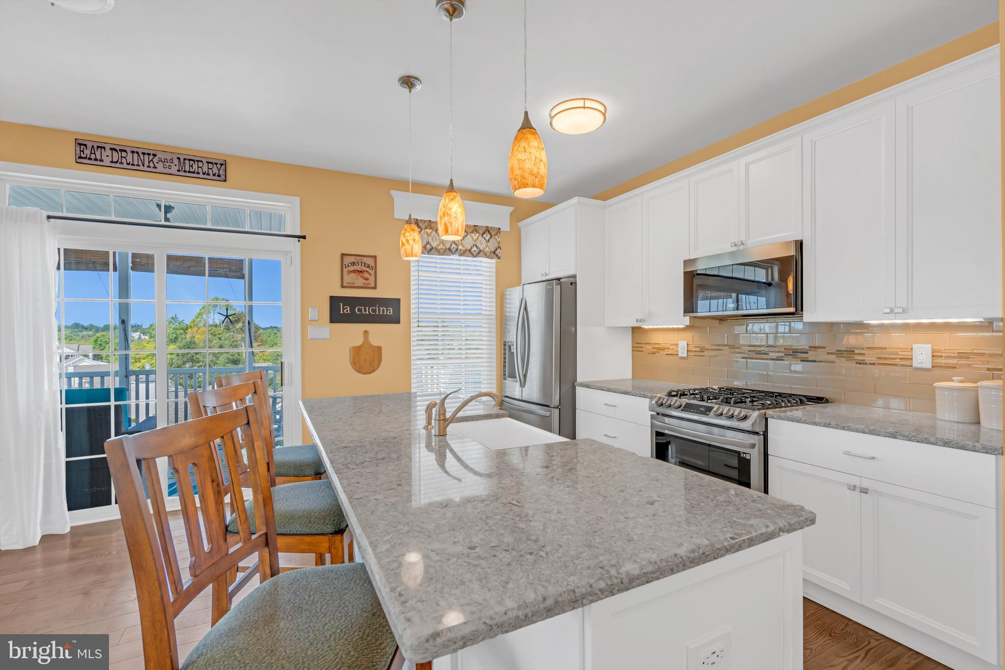 209 N SILVER FOX DRIVE