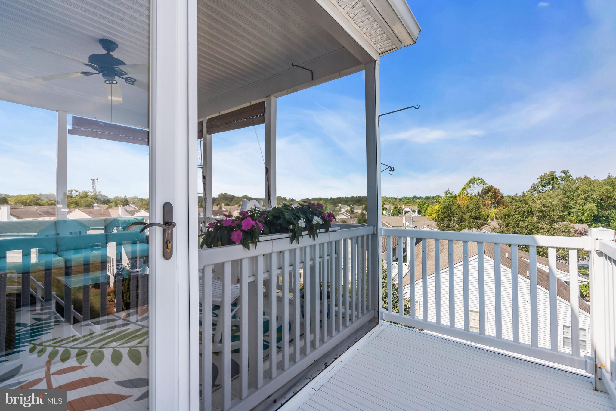 209 N SILVER FOX DRIVE