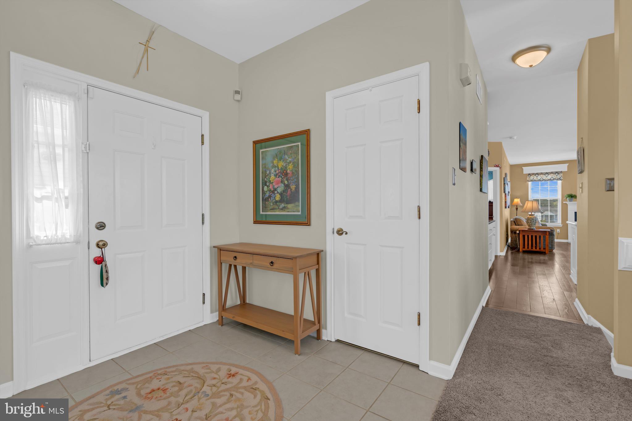 209 N SILVER FOX DRIVE