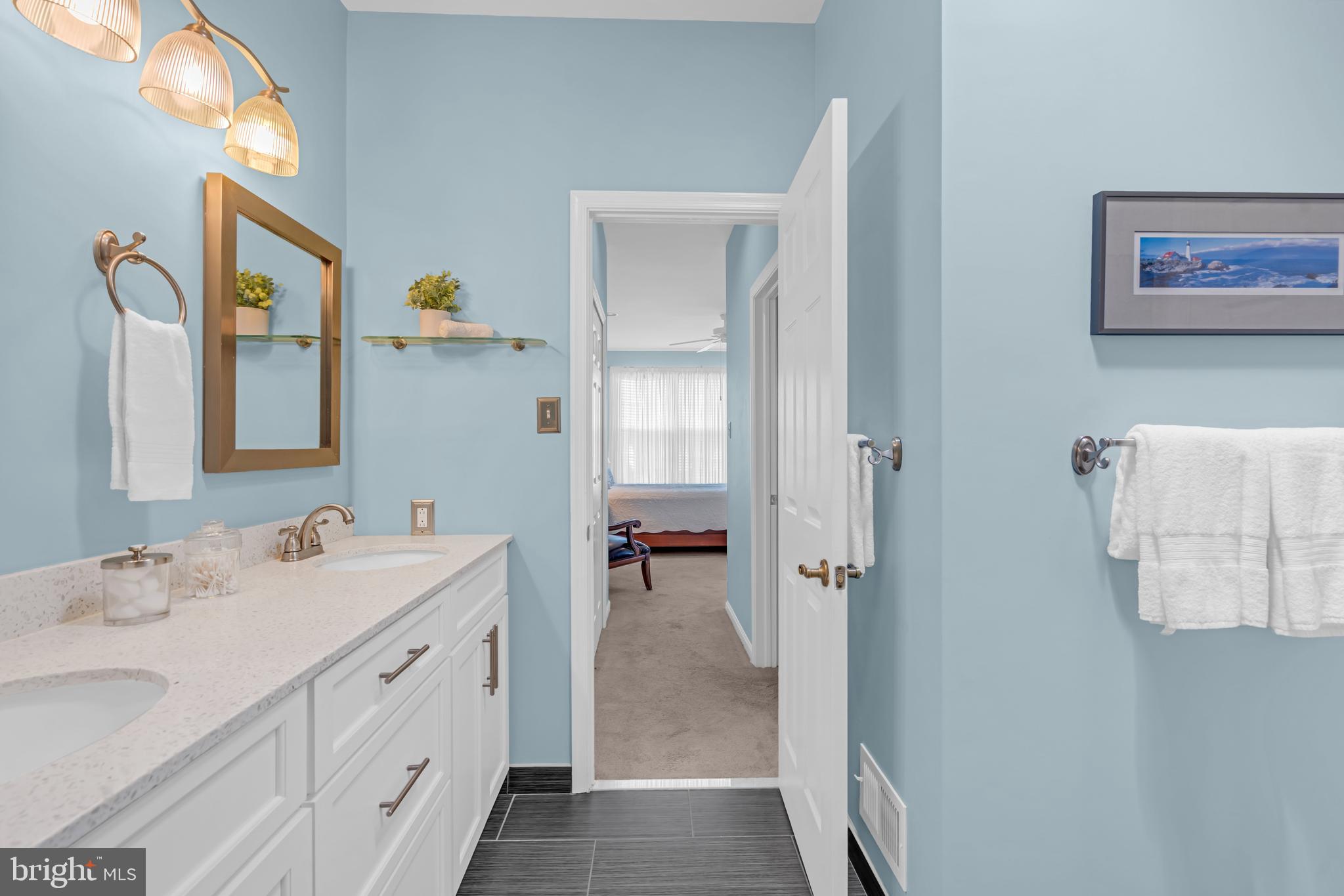 209 N SILVER FOX DRIVE