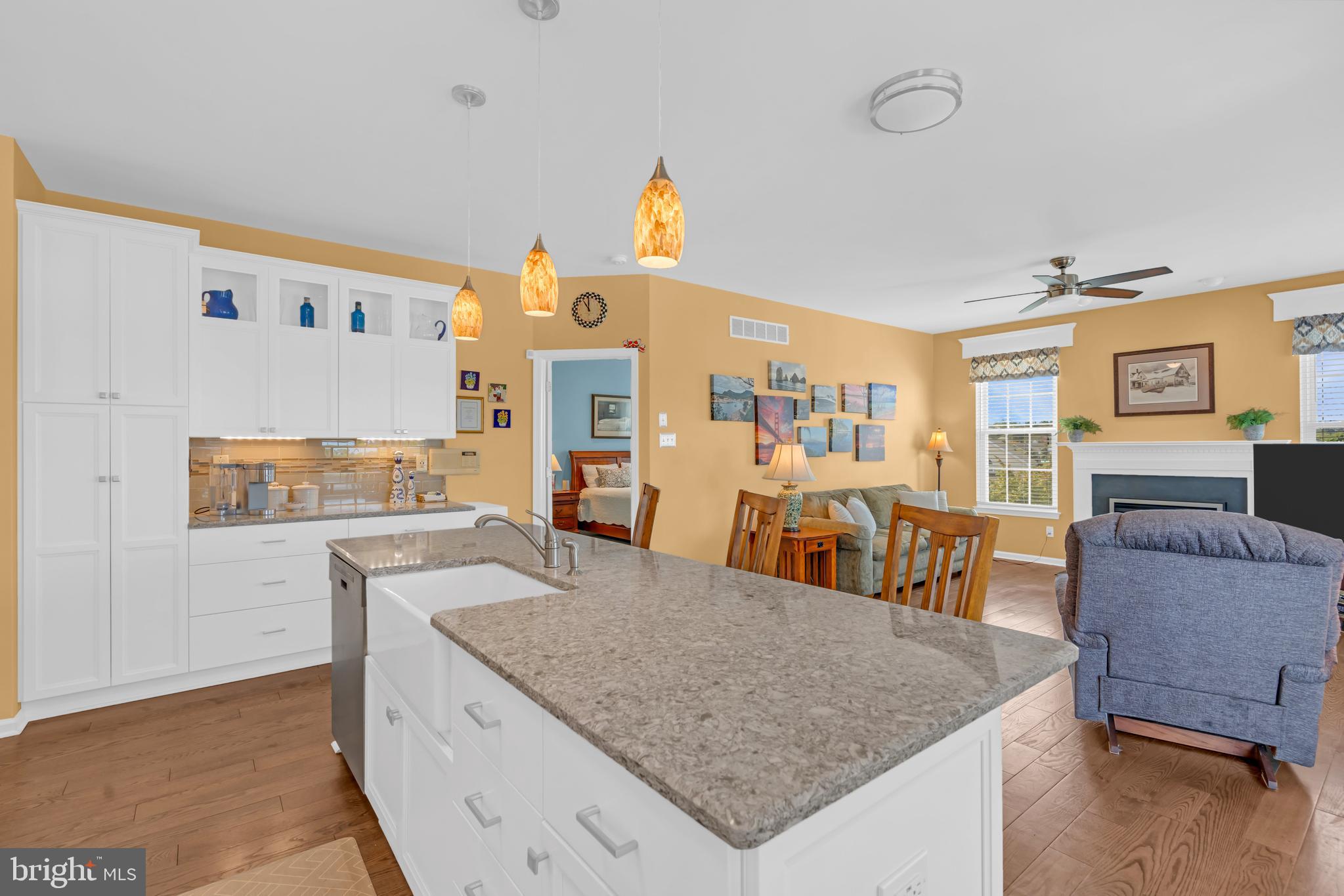 209 N SILVER FOX DRIVE