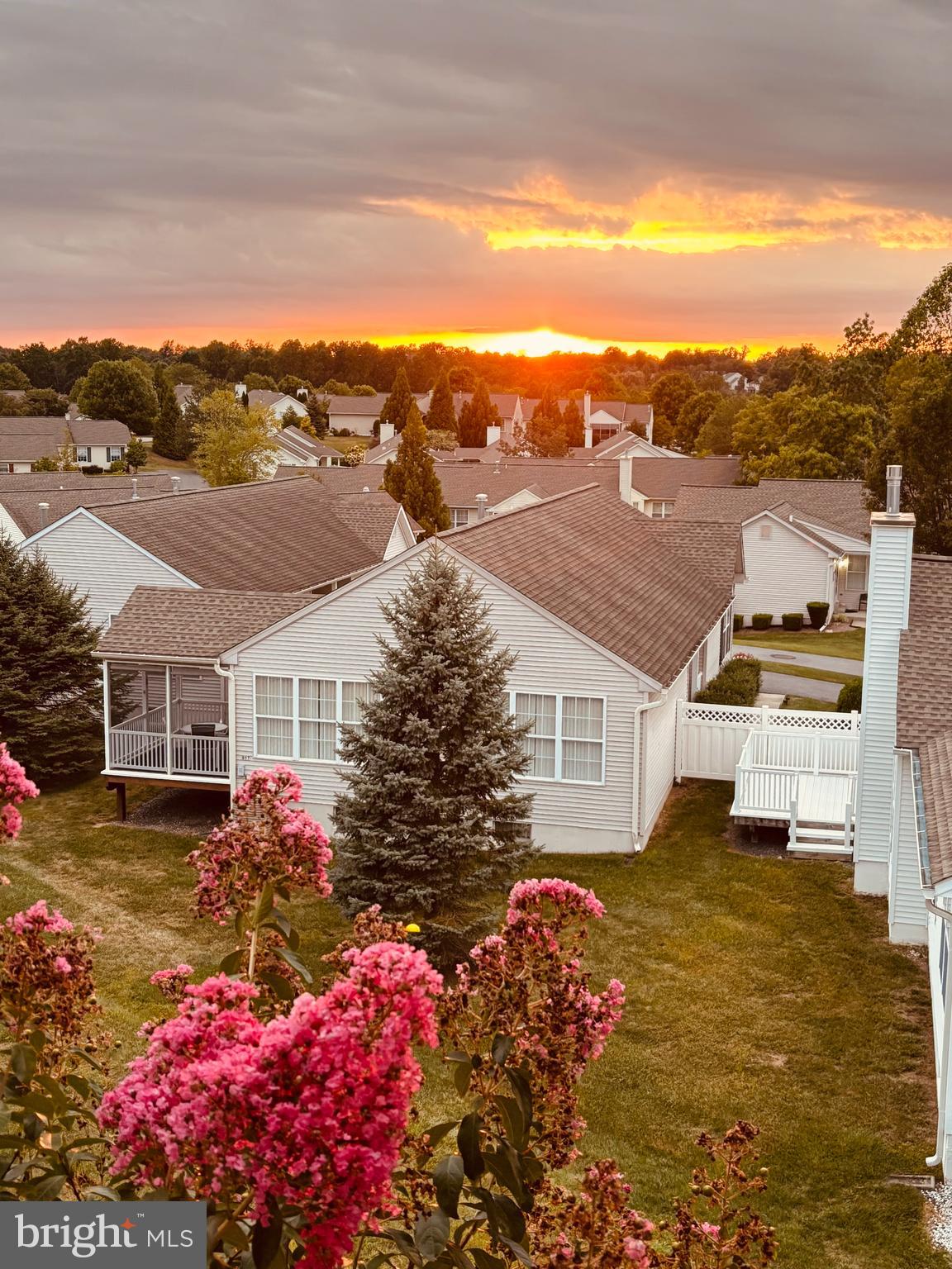 209 N SILVER FOX DRIVE