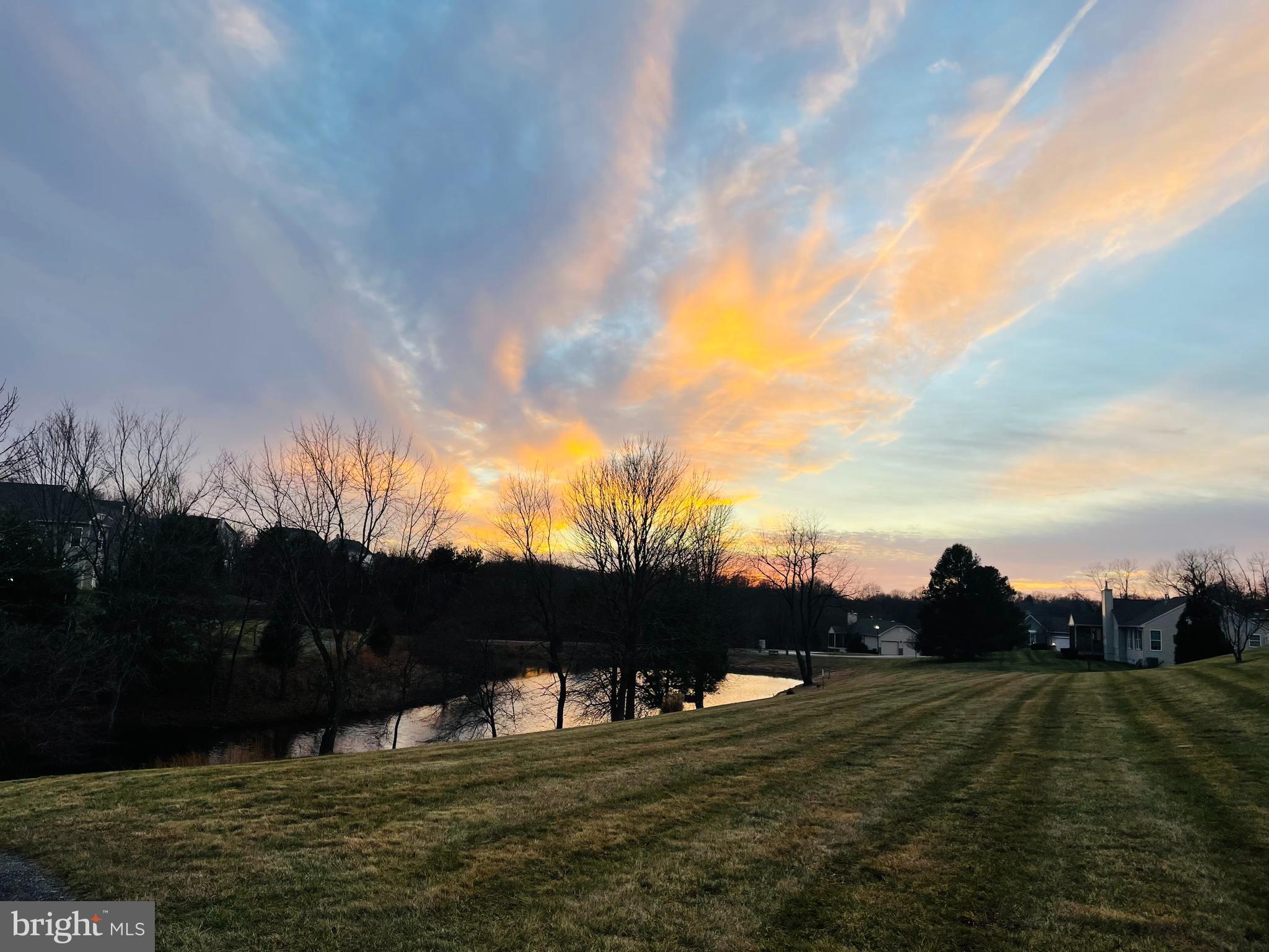 209 N SILVER FOX DRIVE