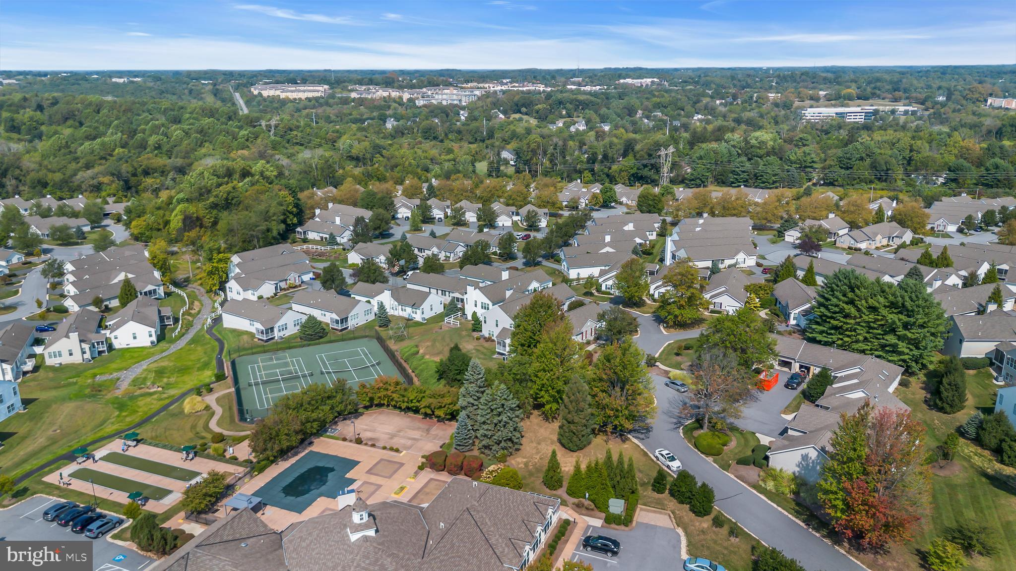 209 N SILVER FOX DRIVE