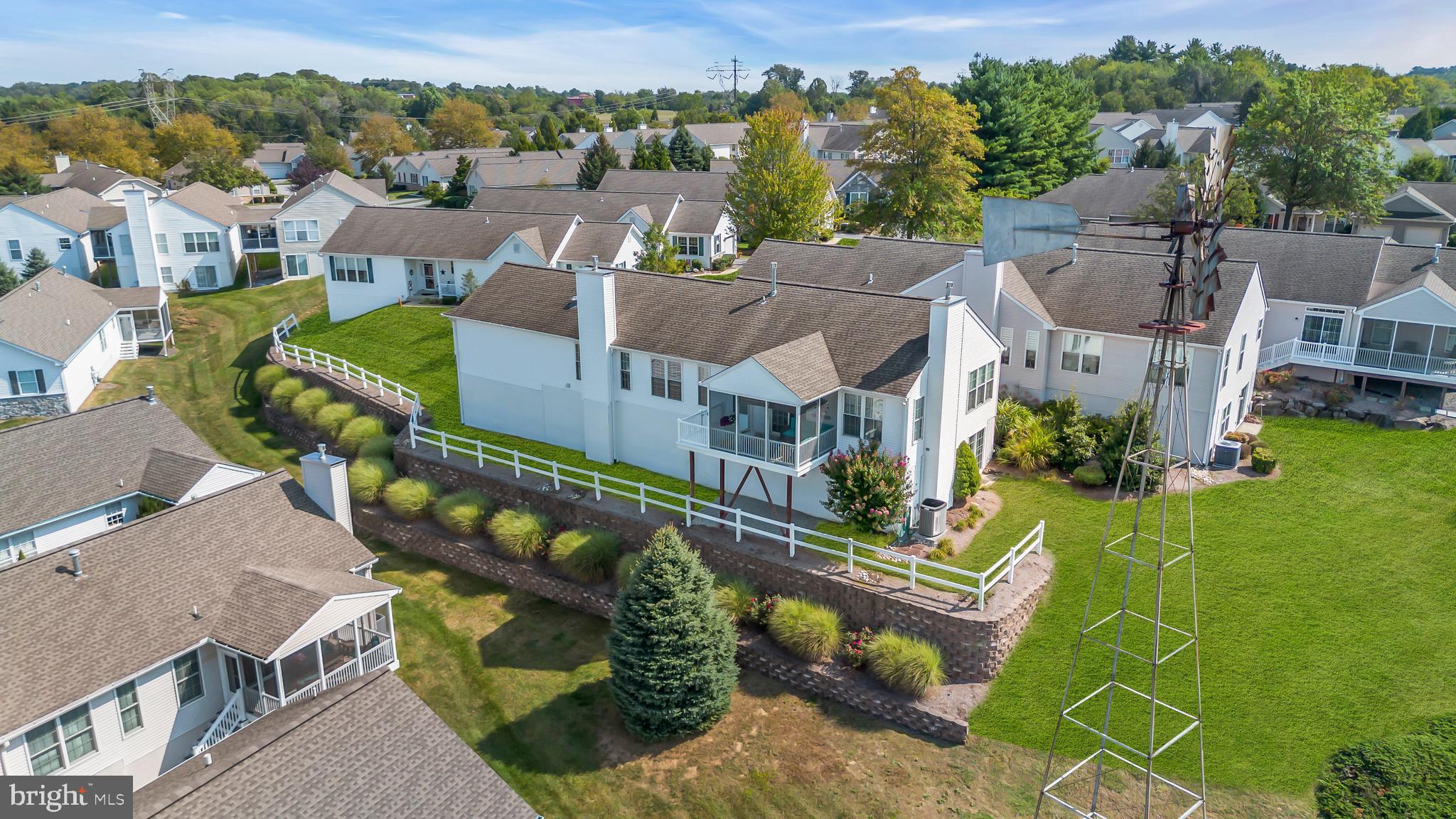 209 N SILVER FOX DRIVE