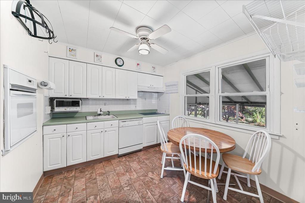 3754 SUSAN LANE