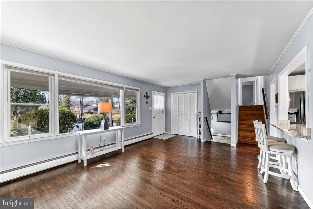 1605 COUNTRY LANE