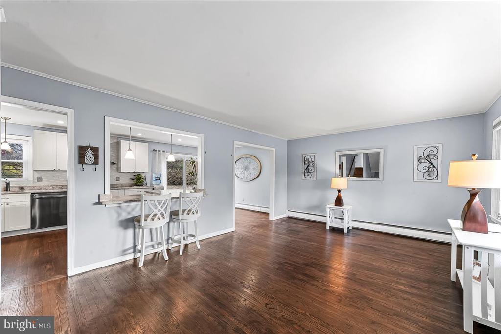 1605 COUNTRY LANE
