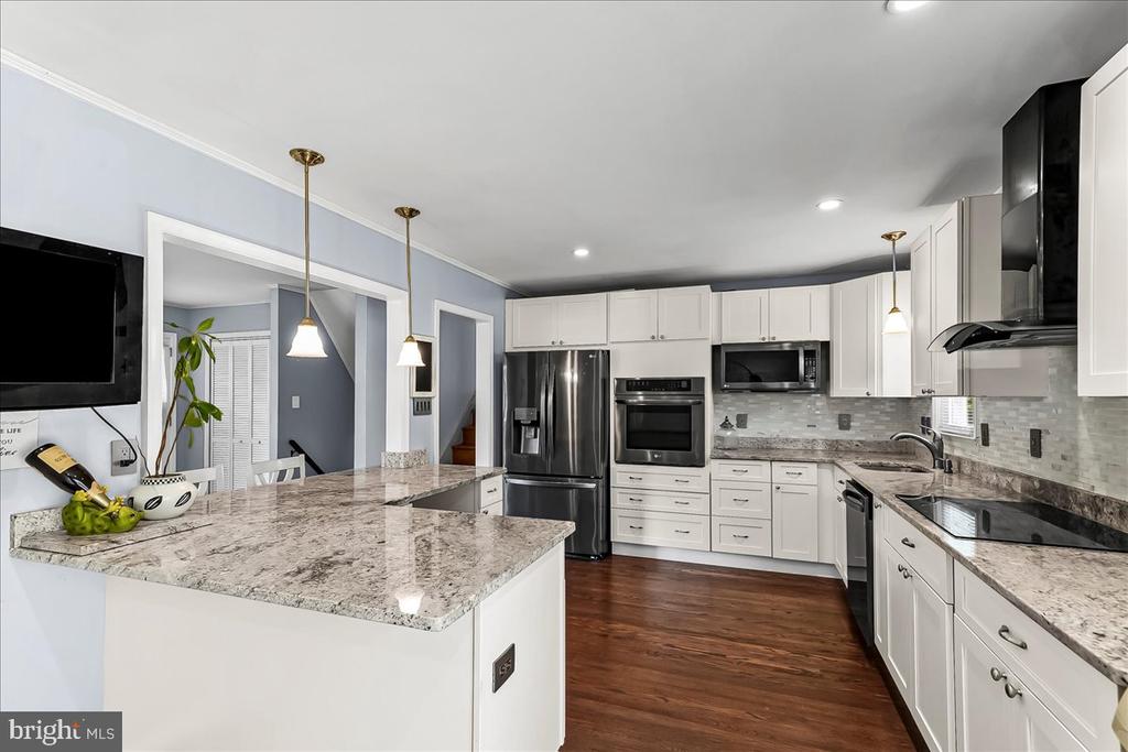 1605 COUNTRY LANE