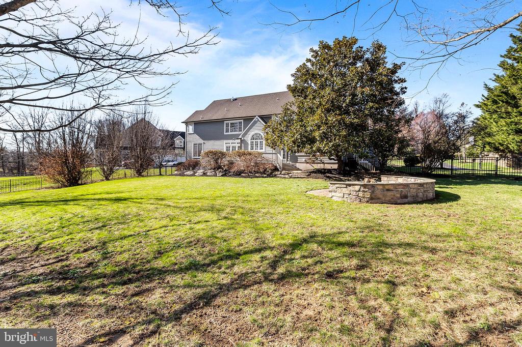 4 GREYSTONE CIRCLE