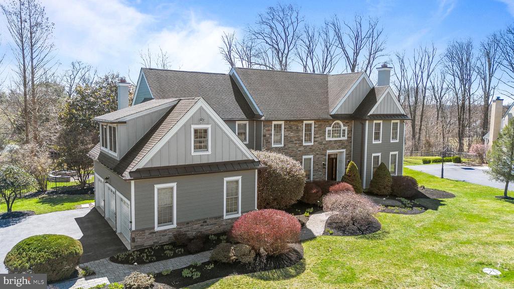 4 GREYSTONE CIRCLE