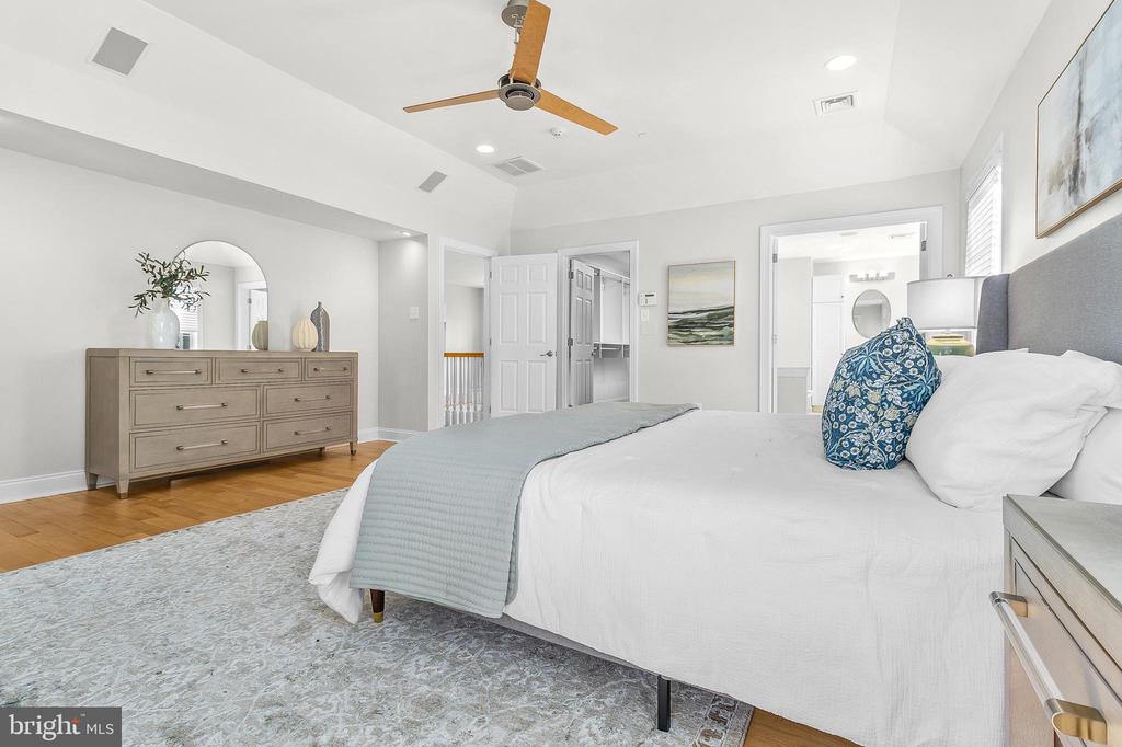 4 GREYSTONE CIRCLE