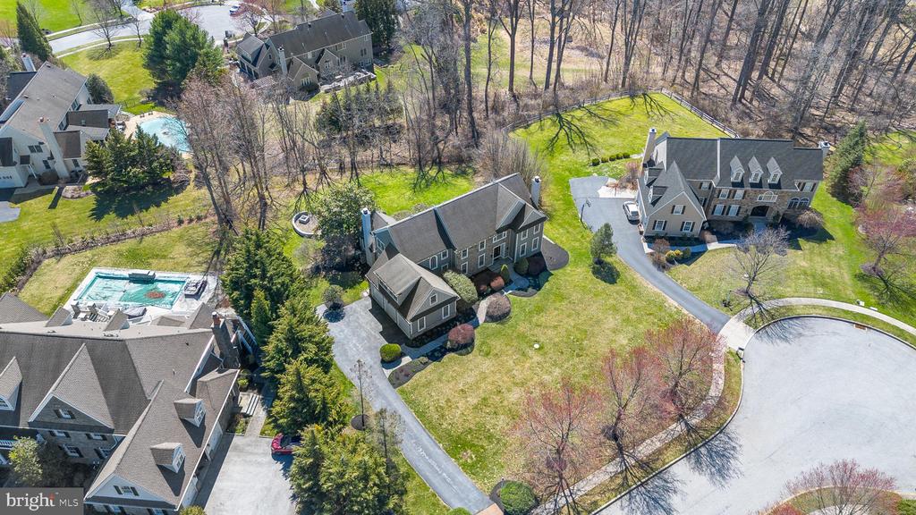 4 GREYSTONE CIRCLE