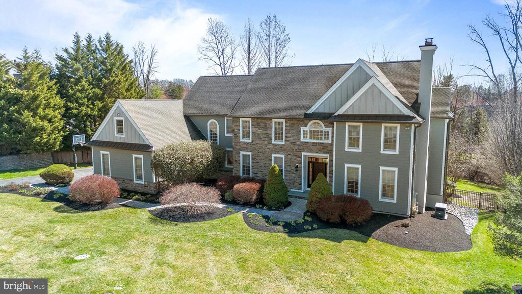 4 GREYSTONE CIRCLE