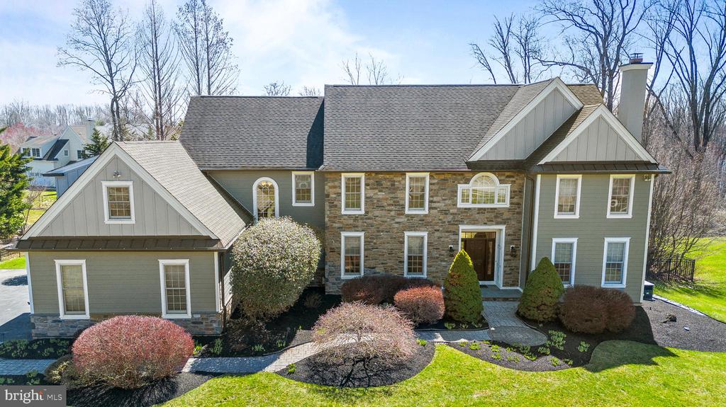 4 GREYSTONE CIRCLE