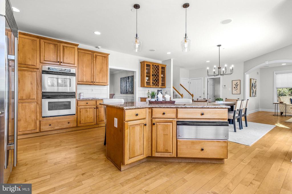 4 GREYSTONE CIRCLE