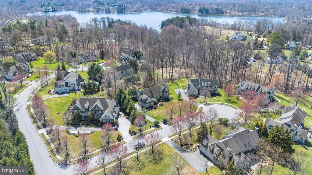 4 GREYSTONE CIRCLE