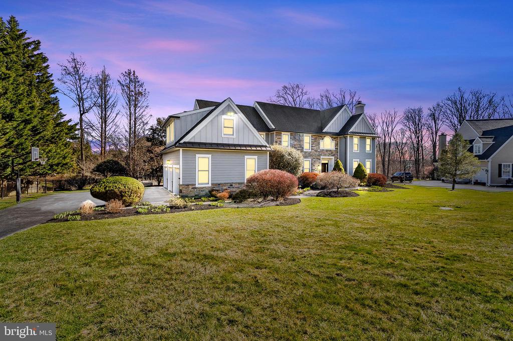 4 GREYSTONE CIRCLE