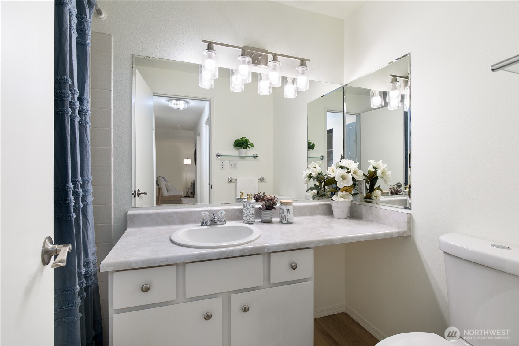 7021 Sand Point Way NE Unit: B310