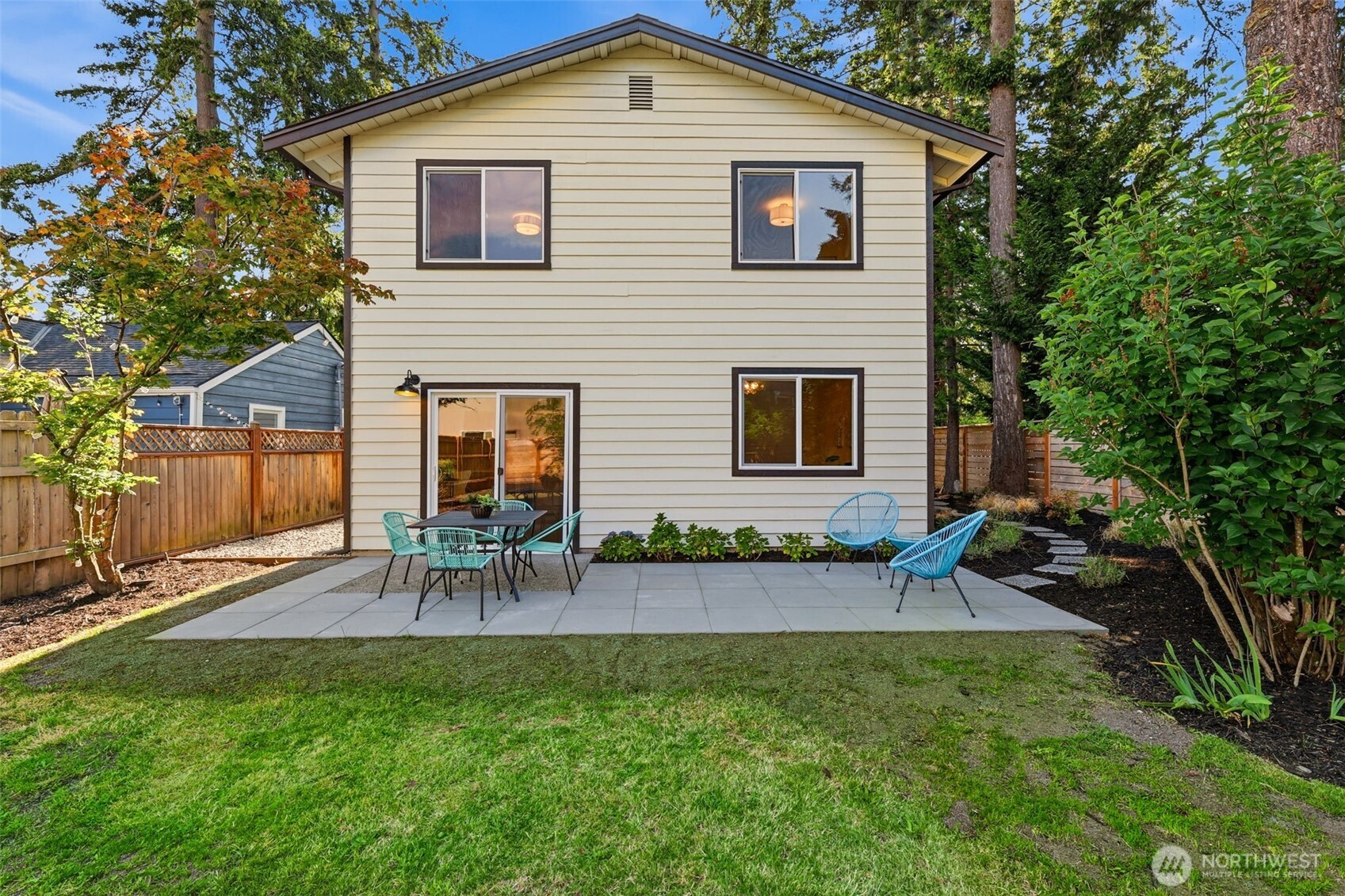 12544 25th Avenue NE