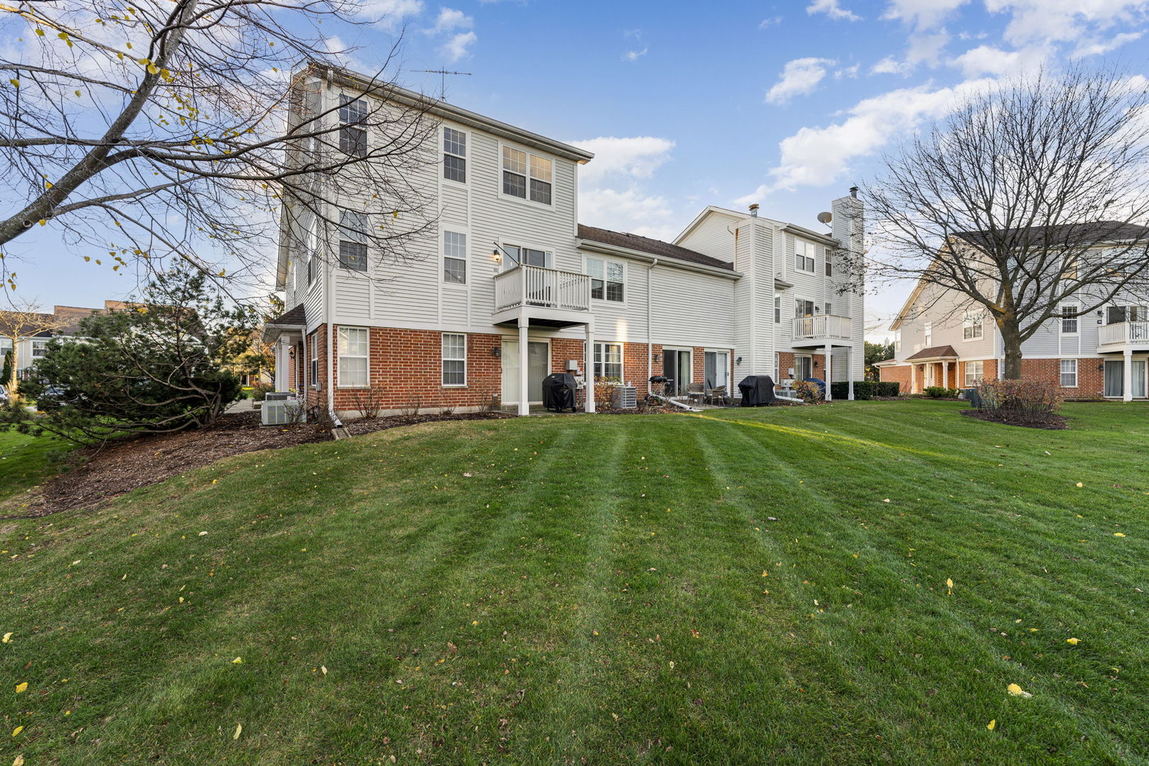 1466 Winfield Way