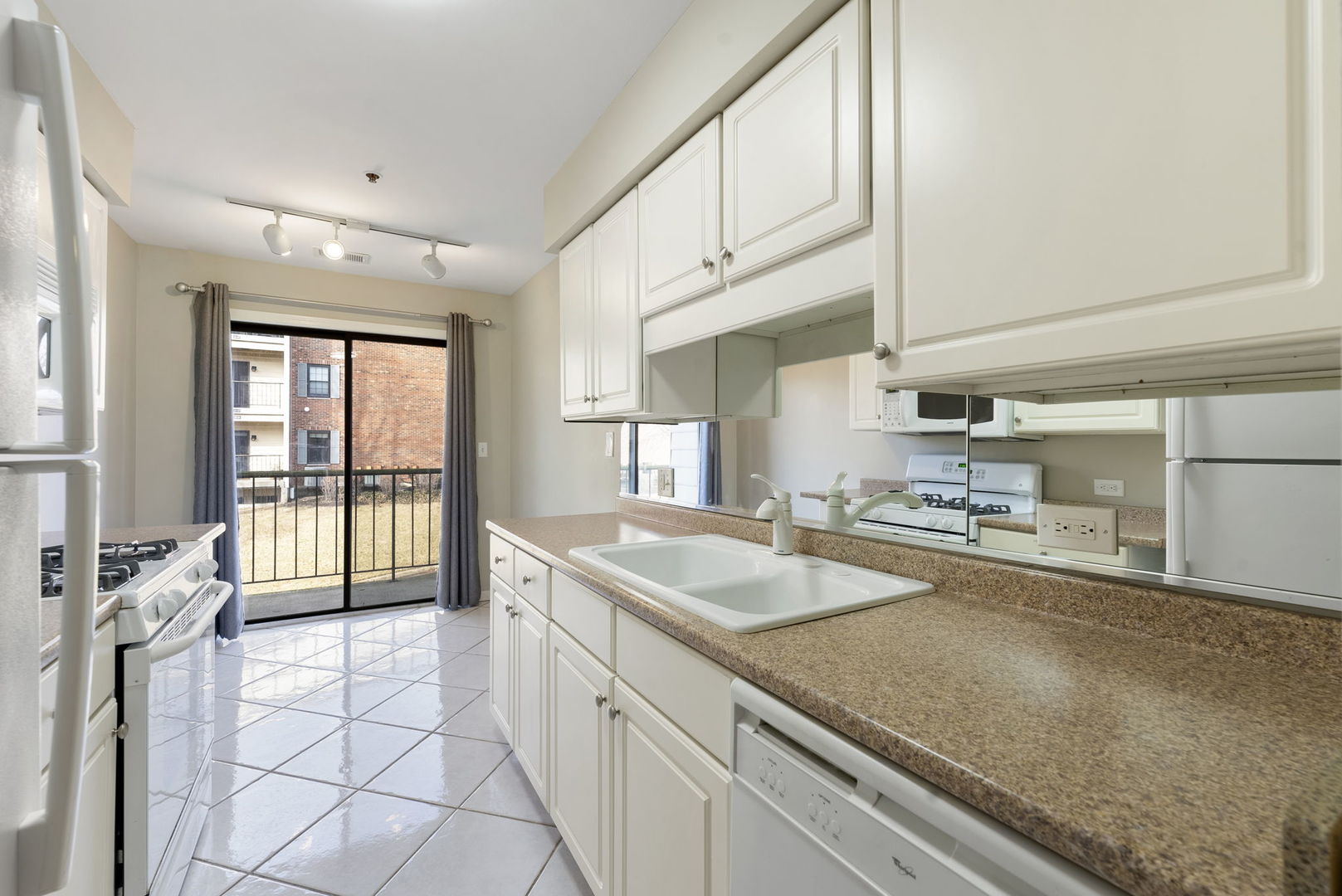 651 Hapsfield Lane Unit: 107