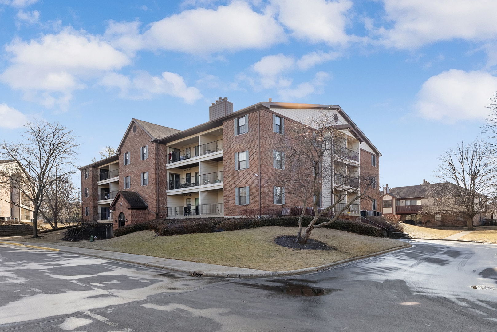 651 Hapsfield Lane Unit: 107