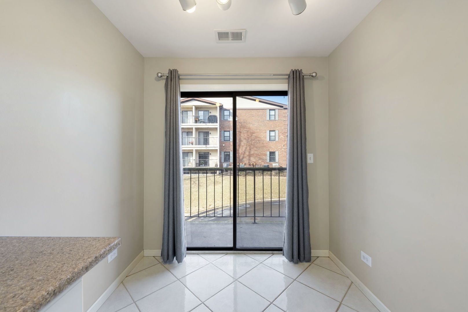 651 Hapsfield Lane Unit: 107