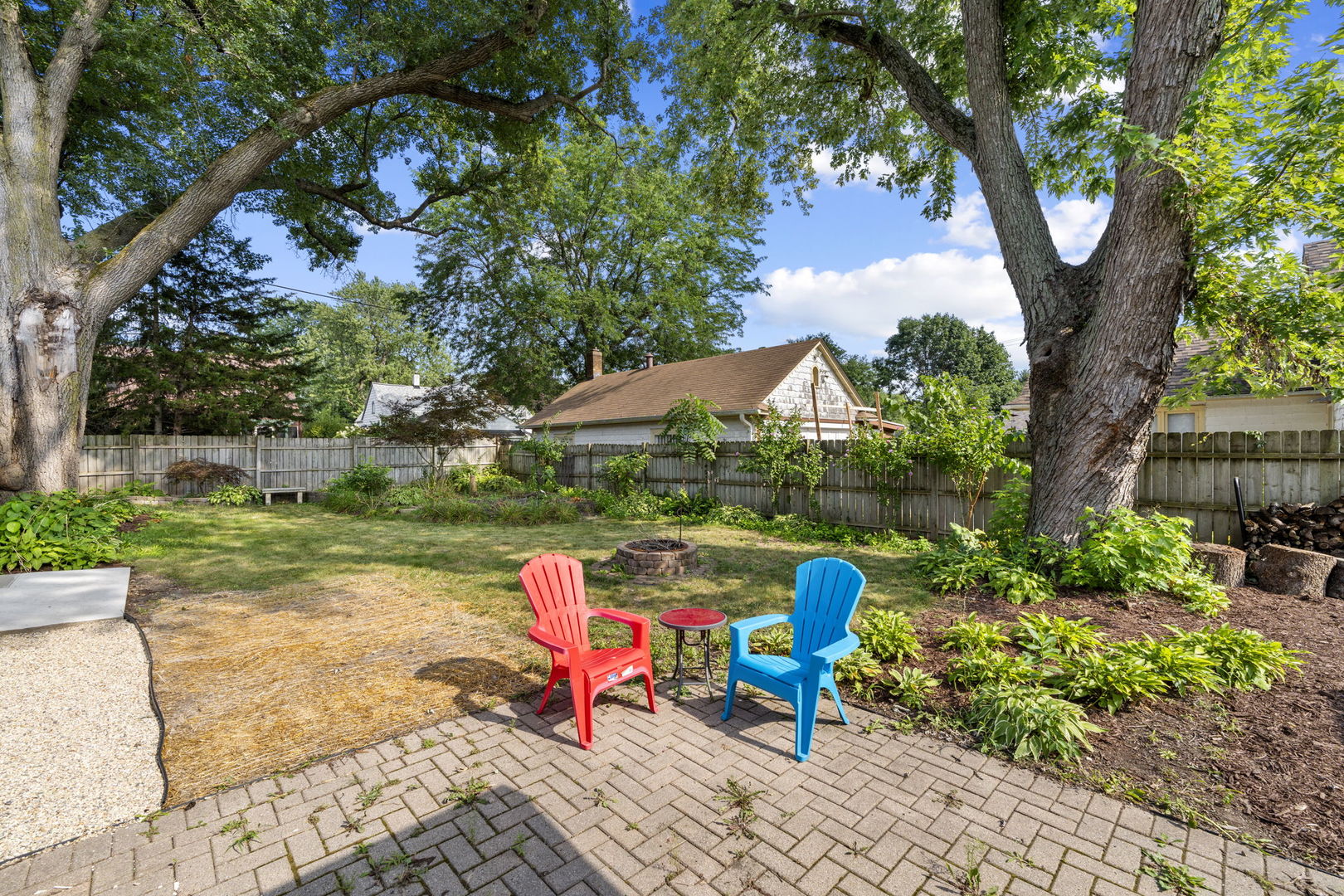 1127 Bellevue Avenue