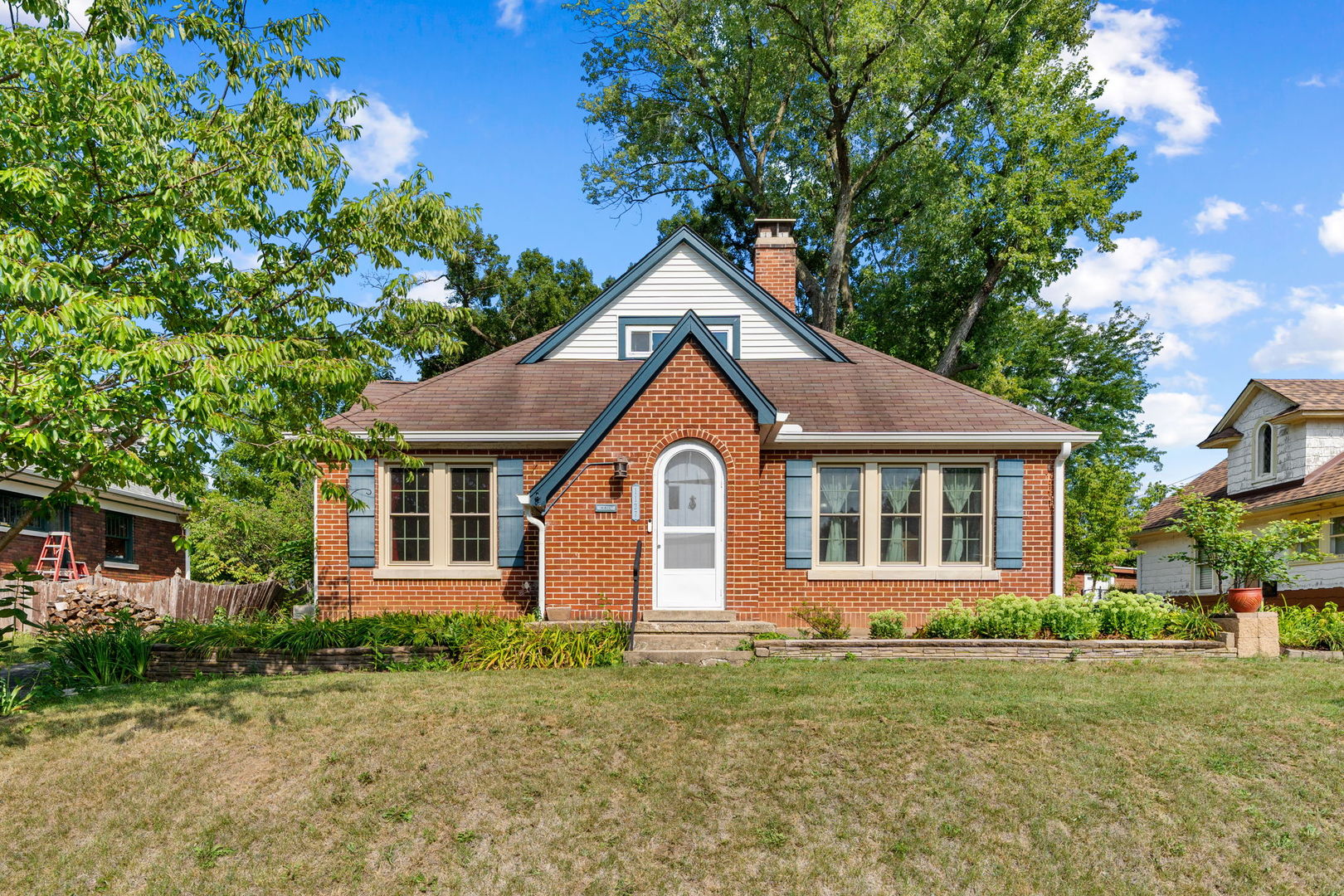 1127 Bellevue Avenue