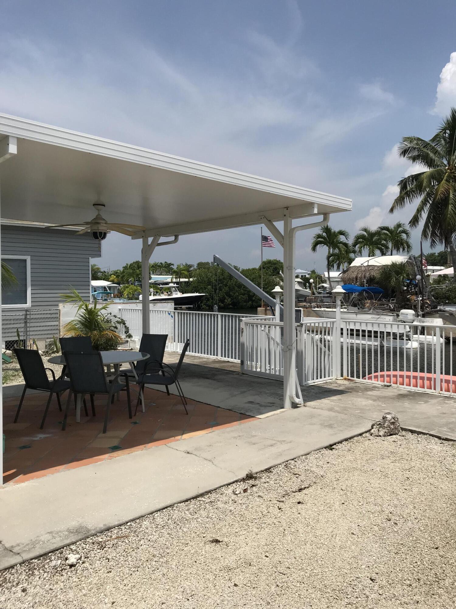 924 Tropical Lane