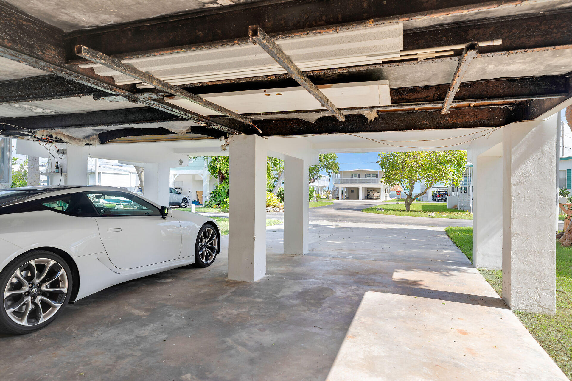 606 N Silver Circle