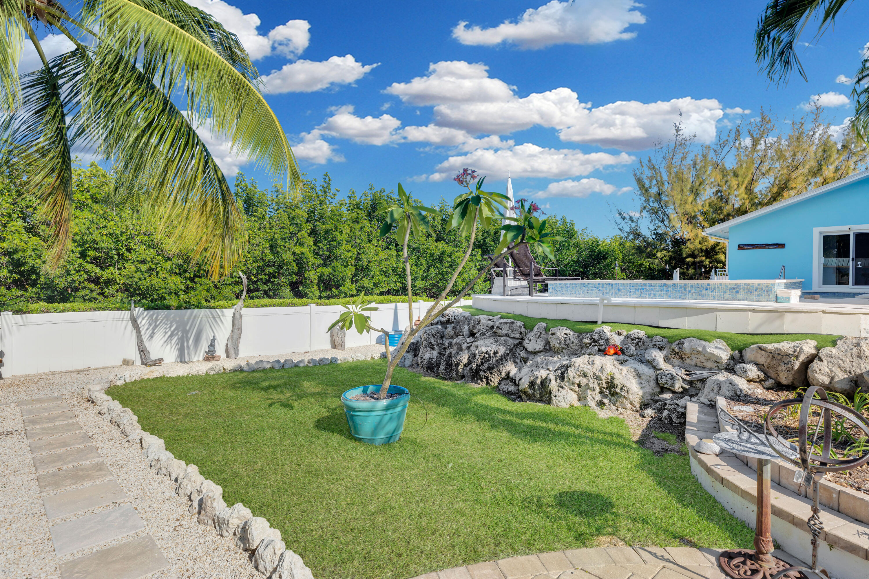 169 Venetian Way