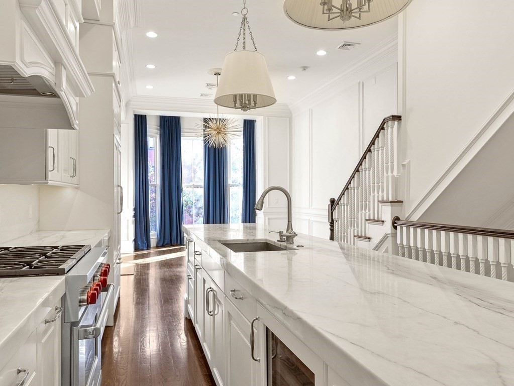 5 Marlborough St Unit: TH