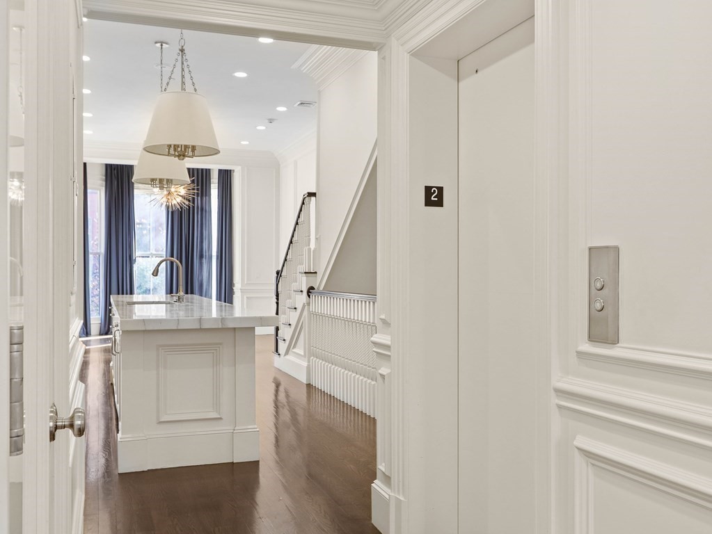 5 Marlborough St Unit: TH