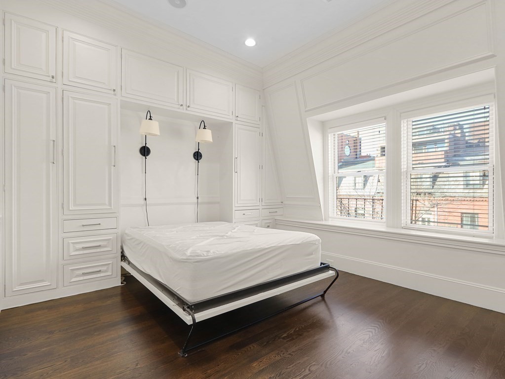 5 Marlborough St Unit: TH
