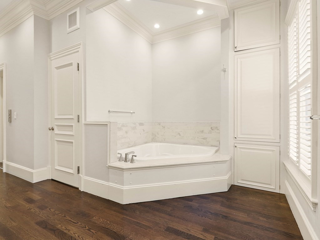 5 Marlborough St Unit: TH