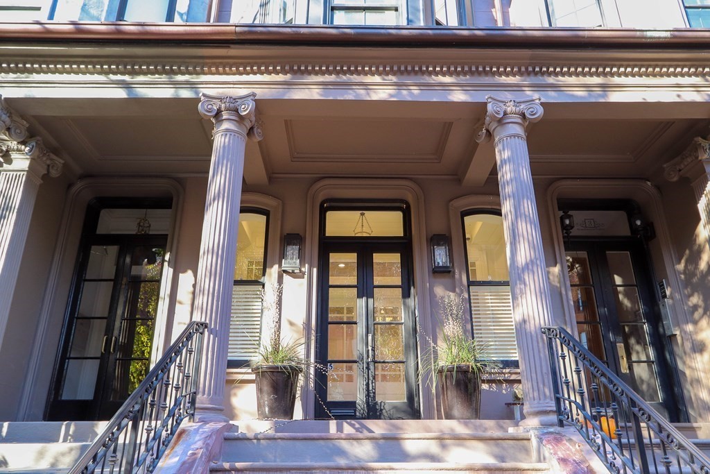 5 Marlborough St Unit: TH