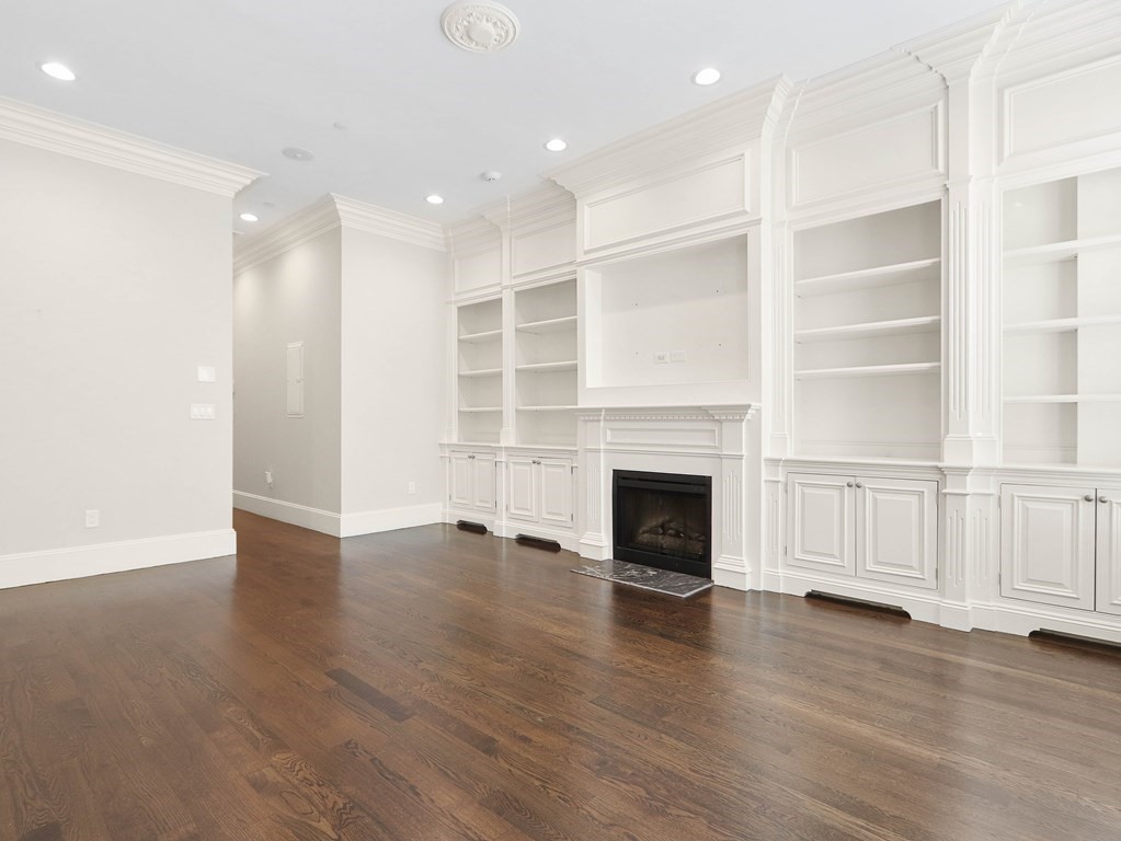 5 Marlborough St Unit: TH