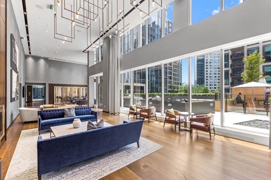 133 Seaport Blvd # 702