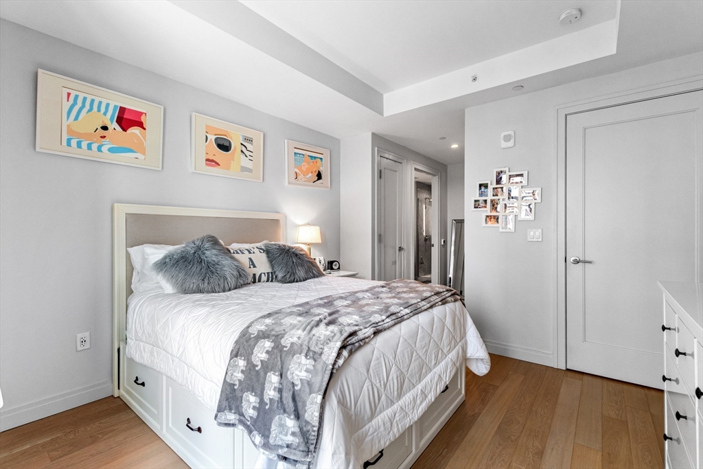 133 Seaport Blvd # 702
