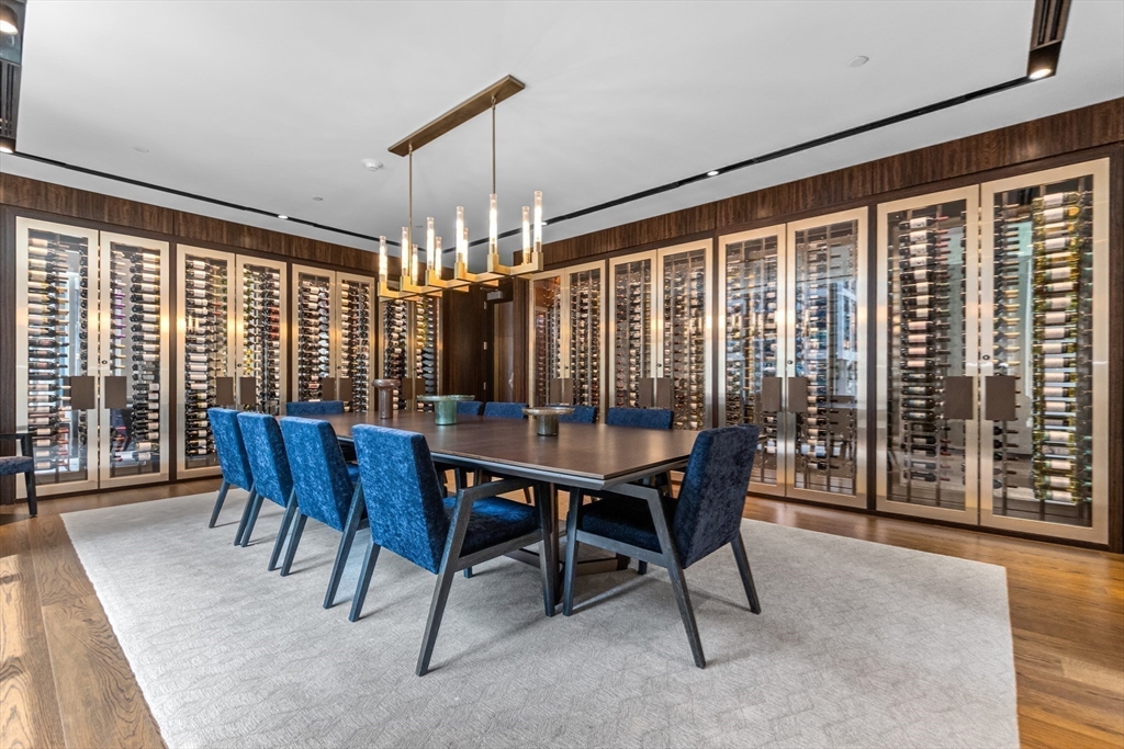 133 Seaport Blvd # 702