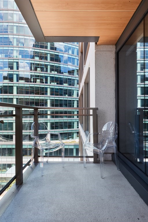 133 Seaport Blvd # 905